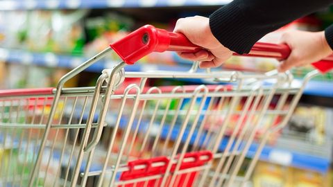 Bu oziq-ovqatlarni sotib olar ekanmiz, biz bilib turib o‘z umrimizni o‘zimiz qisqartiramiz