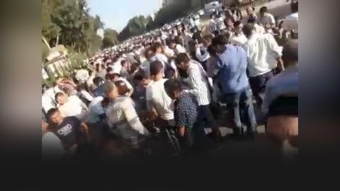 O‘zbekiston — Janubiy Koreya o‘yini boshlanishiga 2 soatdan kam vaqt qoldi. “Bunyodkor” stadioni oldidagi manzara (video)