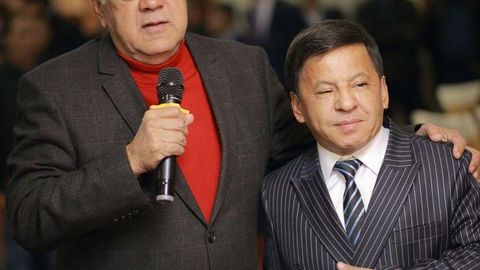 Узоқ танаффусдан сўнг Обид Асомов «Истиқлол» санъат саройида чиқиш қилади