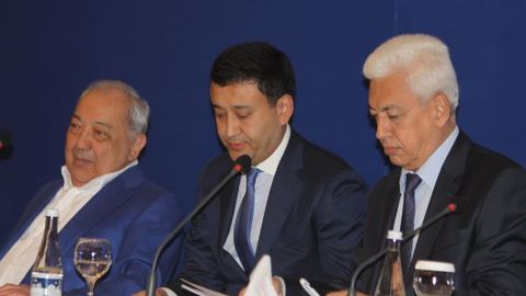 Umid Ahmadjonov O‘FF prezidenti etib saylandi. Mirabror Usmonov vakolatlarini topshirdi