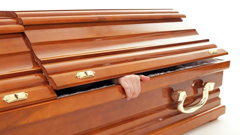 Перулик эркак ўзининг дафн маросимида «нафас ола» бошлади