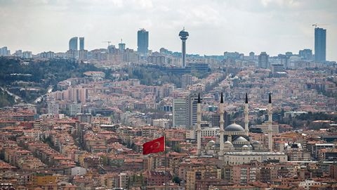 Erdo‘g‘on AQShning Turkiya fuqarolariga viza berishni to‘xtatish haqidagi qaroridan afsus bildirdi