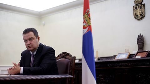 Serbiya tashqi ishlar vaziri Turkiya prezidentiga qo‘shiq kuylab berdi (video)