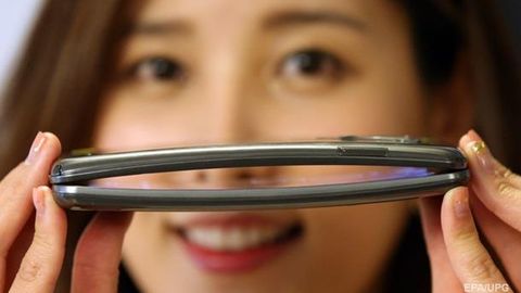 Apple egiluvchan iPhone yaratish uchun LG bilan hamkorlikni boshladi