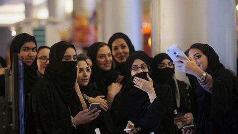 Saudiya Arabistonida ayollarga stadionlarga borish uchun ruxsat beriladi