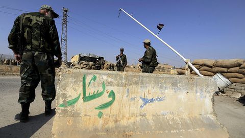 Suriyaning Mayadin shahri atrofidagi IShID jangarilari qamalga olindi