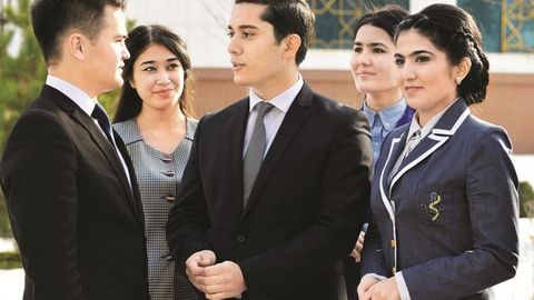 Сўровнома: 76,5 фоиз Ўзбекистон ёшларининг энг катта орзуси — талаба бўлиш