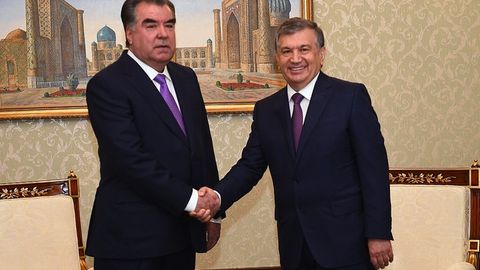 Шавкат Мирзиёев Тожикистон президенти Эмомали Раҳмонни туғилган куни билан табриклади