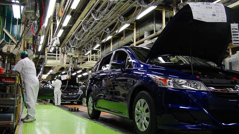 Honda биринчи марта Японияда йирик заводини ёпади