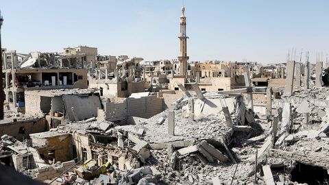 Rossiya: AQSh koalitsiyasi aviazarbalari oqibatida Raqqada minglab tinch fuqaro halok bo‘ldi