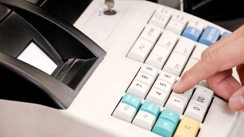 O‘zbekistonda 2018-yil 1-dekabridan boshlab naqd puldagi hisob-kitoblar faqat onlayn nazorat-kassa mashinalari orqali amalga oshiriladi