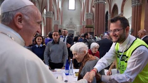 Rim papasi bilan bo‘lib o‘tgan xayriya tushligidan so‘ng ikki nafar italiyalik mahbus qochib ketdi