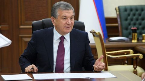 Шавкат Мирзиёев таълим соҳасида олиб борилаётган ишлар юзасидан йиғилиш ўтказди