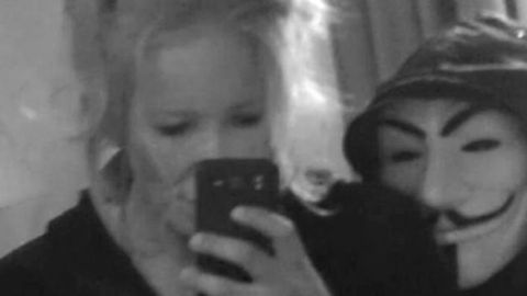 Suriyada o‘ldirilgan Oq beva 12 yoshli o‘g‘liga bosh kesishni mashq qildirgan