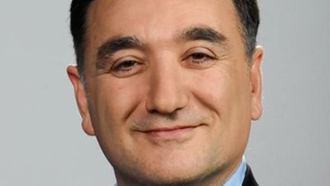 Twitter’да Трампнинг тергов қилинаётган маслаҳатчиси Пападопулосни унинг адаши билан чалкаштириб юборишди