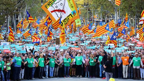 Испания ташқи ишлар вазири Каталонияга нисбатан кўрилаётган чораларни тушунтириб берди