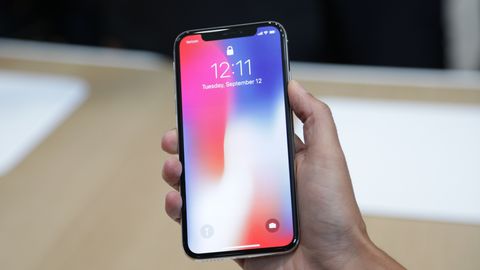 OAV: Apple iPhone X ishlab chiqarishni ikki barobar qisqartirishga majbur
