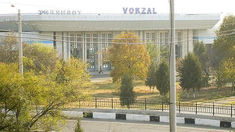 Тошкентдаги Жанубий темир йўл вокзалида реконструкция ишлари якуний босқичга чиқди (видео)