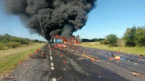 Meksikada avtosisterna avtobus bilan to‘qnashdi, 2 kishi halok bo‘ldi