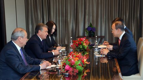 Шавкат Мирзиёев Сеулда БМТ собиқ бош котиби Пан Ги Мунни қабул қилди