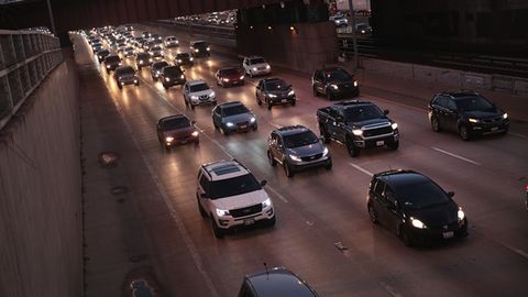 Germaniyada noma’lum shaxs olomon ustiga mashina haydadi