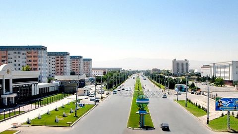 Shavkat Mirziyoyev Sharof Rashidov tavalludining 100 yilligini nishonlash uchun Jizzaxga keldi