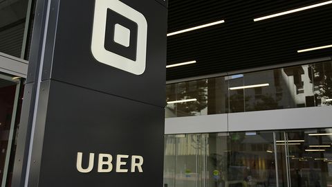 NYT: Uber ўз улушини SoftBank’га сотиш бўйича битимга эришди