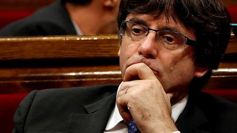 Пучдемон экстрадиция қилинган тақдирда, бир кишилик ёки умумий камерадан бирини танлаши мумкин бўлади