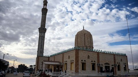 IShID jangarilari Misrdagi Ar-Raud masjidida terakt uyushtirish bilan bir yil avval tahdid qilgan