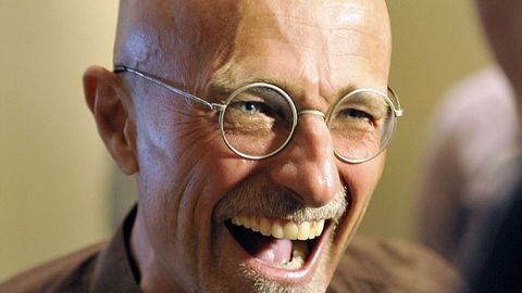 Odam boshini ko‘chirib o‘tkazgan jarrohni yolg‘on gapirganlikda ayblashdi