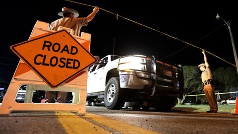 Apple ФҚБга техаслик ўқотарнинг iPhone’ини блокдан чиқаришда ўз ёрдамини таклиф қилди