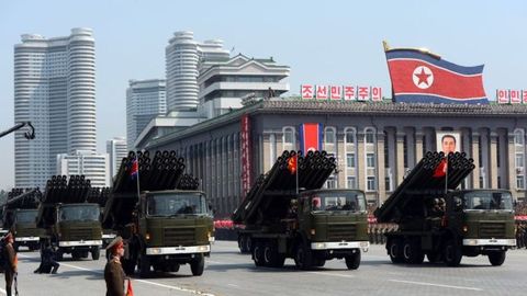 ОАВ: КХДР Россия билан савдо ҳақидаги ҳужжатларни қалбакилаштириш ҳисобига БМТ санкцияларини четлаб ўтишга уринмоқда