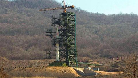 Япония КХДР ядро полигонида кўчки рўй бергани ҳақидаги хабарлар туфайли радиация даражасини кузатмоқда