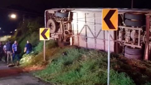 Мексикада автобус билан тўқнашувда дафн машинасида марҳумни олиб кетаётган тўрт киши ҳалок бўлди