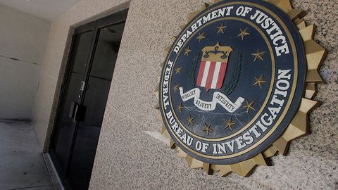 ОАВ: ФҚБ ходимлари ўзаро ёзишмаларда Трампни «тентак» деб атаган