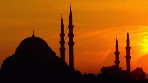 Inson o‘z gapiga boshqalarni ishontirish maqsadida “non ursin”, “til tortmay o‘lay”, “ko‘zim chiqsin” kabi iboralarni ishlatishi gunohmi?