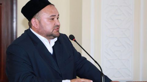 Имом-хатиб: Телефондан нотўғри фойдаланиш оилавий ажримга сабаб бўлмоқда