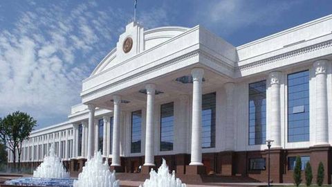 Senatorlar davlat budjetiga oid masalalarni muhokama qildi  