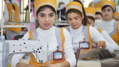 Navoiyda yiliga 6 mln dona trikotaj mahsulotlari tayyorlanadigan korxona ishga tushdi