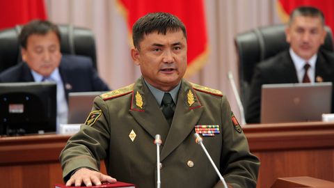 Qirg‘iziston sobiq mudofaa vaziri lavozimidan mahrum etildi va 72 ming dollar jarimaga tortildi