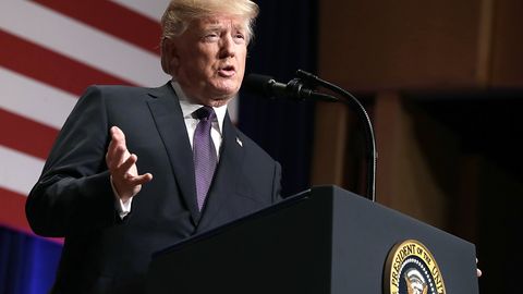 AQShdagi Disney World istirohat bog‘iga Trampning gapiruvchi manekeni o‘rnatildi (video)