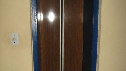 Samarqandda qutqaruvchilar liftda qolib ketgan fuqaroni chiqarib oldi