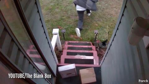 Amerikalik erkak o‘g‘rini portlovchi qopqon bilan qo‘rqitdi (video)