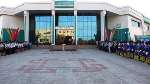Shavkat Mirziyoyev Nukusda bunyod etilgan ixtisoslashtirilgan oliy sport mahorati maktabi faoliyati bilan tanishdi