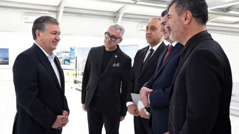 Shavkat Mirziyoyev Tashkent City xalqaro ishbilarmonlik markazining takomillashtirilgan loyihasi bilan tanishdi