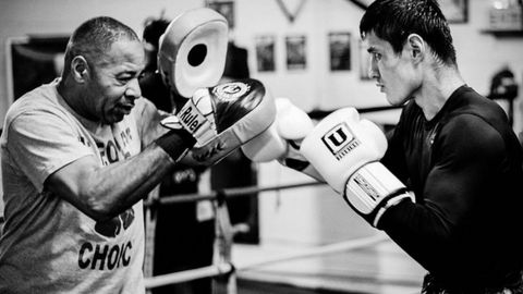 “Daryo”da yangi loyiha: Persona. Uning ilk mehmoni prof ringdagi 11 jangida 11 nokautga erishgan Shohjahon Ergashev