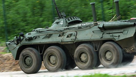 Rossiya Tojikistonga 100 million dollarlik tank va vertolyotlarni bepul taqdim etdi