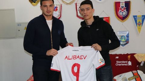 «Пахтакор» Икром Алибоевни қўлга кирита олмади. Футболчи «Локомотив» билан 2 йиллик шартнома тузди