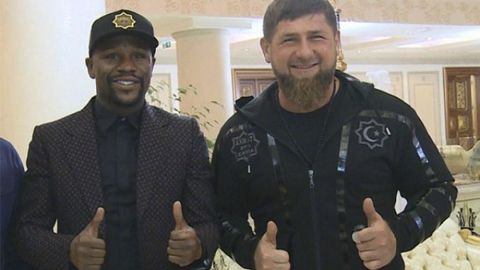 Afsonaviy Floyd Meyvezer Rossiya fuqaroligini olish istagini bildirdi. U o‘ziga yangi boshpana izlamoqda