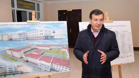 Shavkat Mirziyoyev Nukus shahri bosh rejasi asosida amalga oshirilayotgan bunyodkorlik loyihalari bilan tanishdi